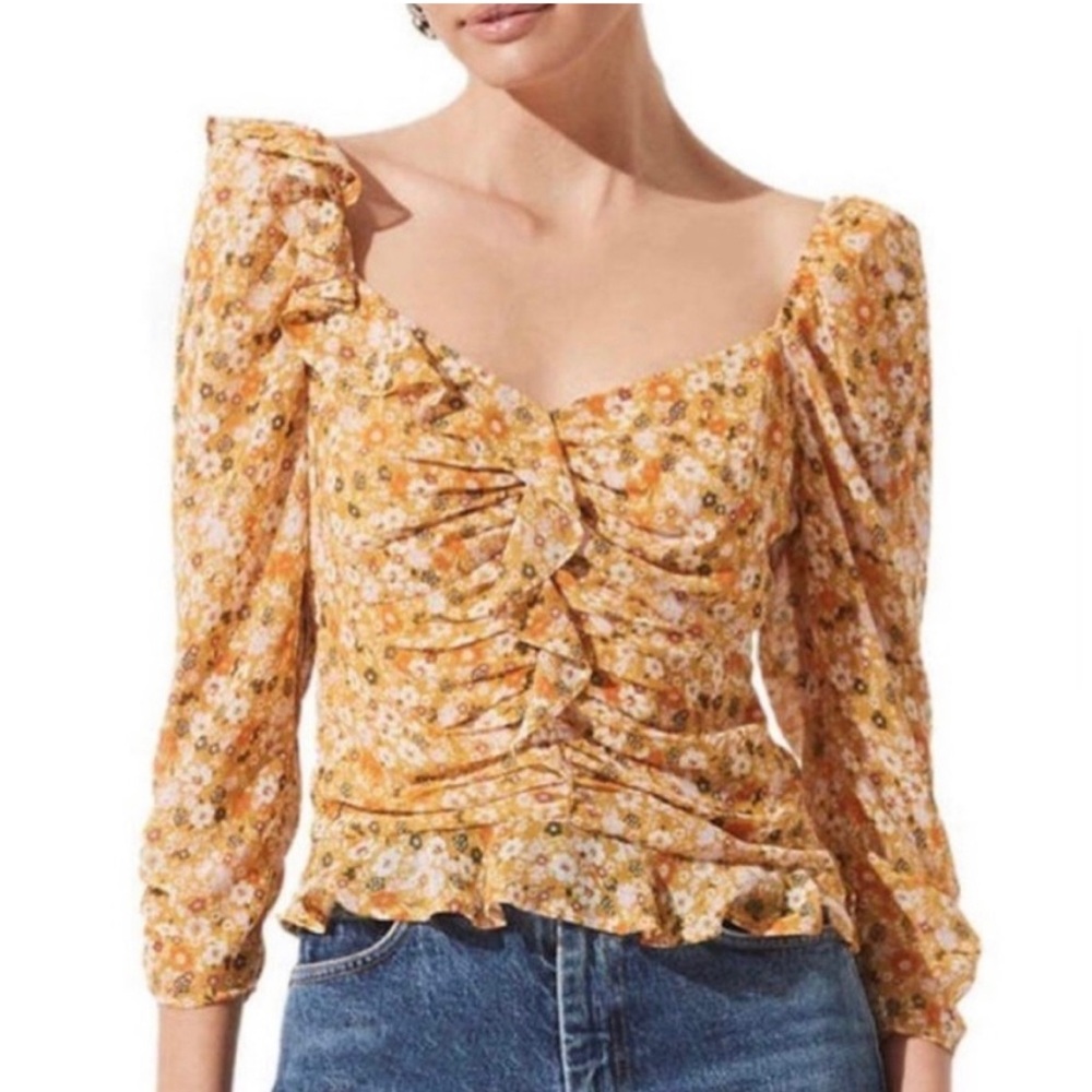 ASTR The Label Ruched Sleeve Sweetheart Top Ditsy Floral mustard size small